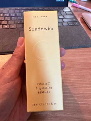 스킨큐어 산다화 비타민c 화이트닝 에센스 30ml — 5점을 준 리뷰어가 2023년 10월 올린 사용 사진