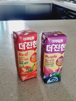 [롯데칠성] 야채듬뿍 더'진한 [롯데칠성] 야채는 이제 COLORFULL! 야채듬뿍  더 진한 레드 4개 +퍼플 4개 (총 8개) — 5점을 준 리뷰어가 2023년 6월 올린 사용 사진