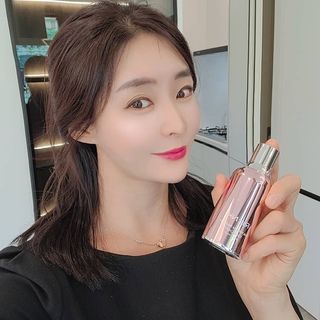 Re:NK 리엔케이 핑크 볼륨 래디언스 컬러크림 — 5점을 준 리뷰어가 2021년 7월 올린 사용 사진