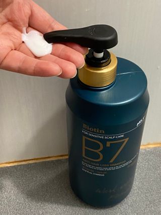 [포레스트스토리] 탈모증상완화 샴푸 1,000ml — 3점을 준 리뷰어가 2022년 3월 올린 사용 사진