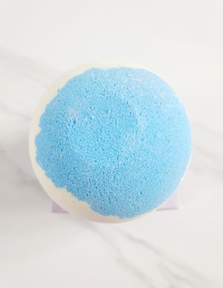 소담스퀘어 상암 Evreryday Bath Bomb Day7(에브리데이 배쓰밤 데이7) / 7종 중 2종 랜덤발송 — 5점을 준 리뷰어가 2022년 11월 올린 사용 사진