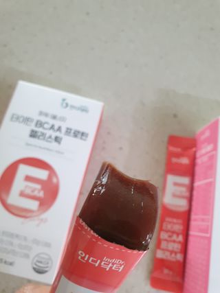 인디닥터 면역 생생 핑크 이뮨 젤리 + 타이탄 BCAA 프로틴 젤리스틱 — 5점을 준 리뷰어가 2022년 5월 올린 사용 사진