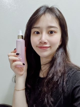 멈칫 X 최준 헤어 앤 바디미스트 소프트블루솝, 마젠타레이디 2종 — 5점을 준 리뷰어가 2021년 8월 올린 사용 사진