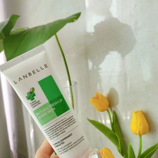 랑벨 내츄럴 프레시 업 선크림 75ml — 5점을 준 리뷰어가 2022년 5월 올린 사용 사진