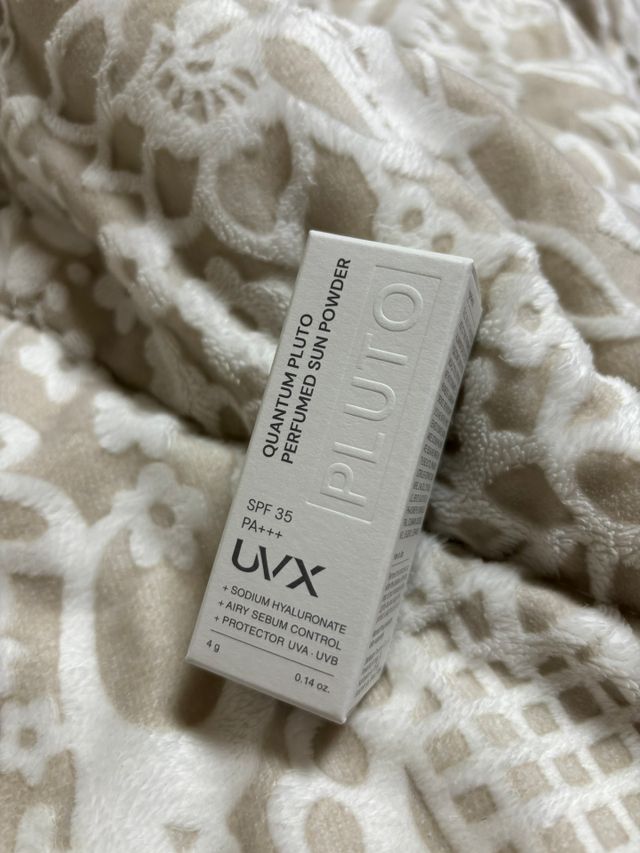 UVX 퀀텀 플루토 퍼퓸 선 파우더 리뷰 사진