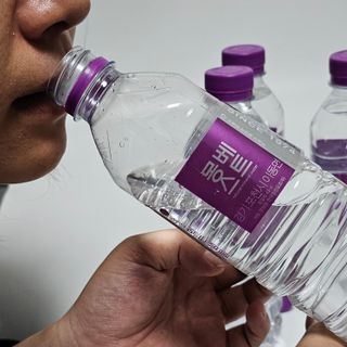몽베스트 [MONTBEST]위드어스 500mL 20병 — 5점을 준 리뷰어가 2024년 3월 올린 사용 사진