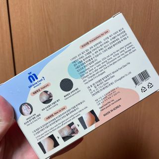 미라클풋 유리발각질제거기 물없이 쓱싹쓱싹 몇번만에 발각질 완벽제거 — 4점을 준 리뷰어가 2021년 10월 올린 사용 사진