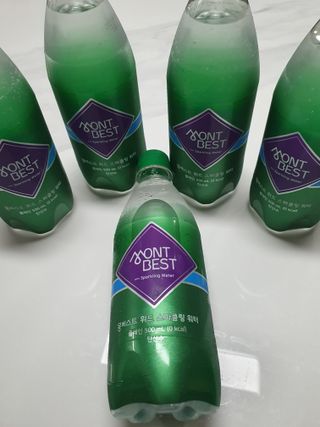 몽베스트 Montbest with Sparkling water Plain 20병 — 5점을 준 리뷰어가 2022년 12월 올린 사용 사진