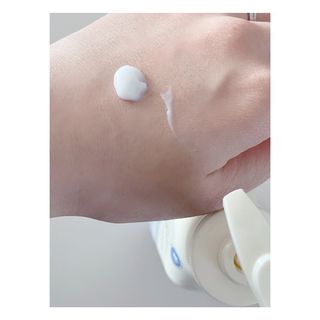 카프리나 산양밀크 모이스춰라이징 바디로션 350ml(라벤더향) — 4점을 준 리뷰어가 2023년 5월 올린 사용 사진