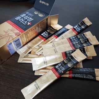 서울약사신협_투데이홍삼정플러스스틱_10g x 30포 — 5점을 준 리뷰어가 2021년 6월 올린 사용 사진