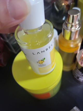 랑벨 비타 에너지 잡티 앰플 50ml 고농축 비타민, 저자극, 수분 촉촉, 미백 앰플 — 5점을 준 리뷰어가 2022년 4월 올린 사용 사진