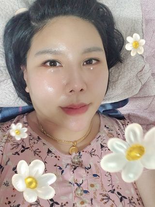 산수시 아쿠아 베네핏 24h 수부지 물광 속건조 수분크림 50ml — 5점을 준 리뷰어가 2021년 6월 올린 사용 사진