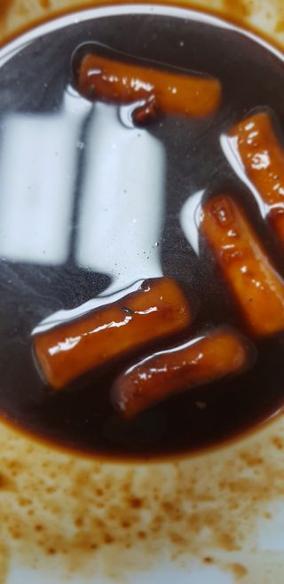 유비쿡 컵떡볶이 매운컵떡볶이2개/ 짜장컵떡볶이 2개  총 4개세트 — 5점을 준 리뷰어가 2021년 3월 올린 사용 사진