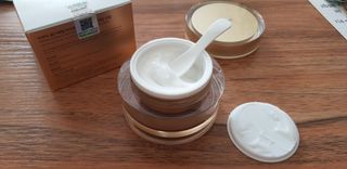 피부미 골드베릴 미라클페어 세레이징 퍼밍 크림 50ml — 5점을 준 리뷰어가 2021년 9월 올린 사용 사진
