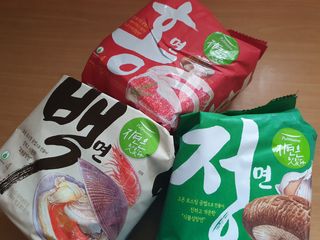 [풀무원] 자연은맛있다 정면, 백면, 홍면  세트 — 4점을 준 리뷰어가 2021년 4월 올린 사용 사진