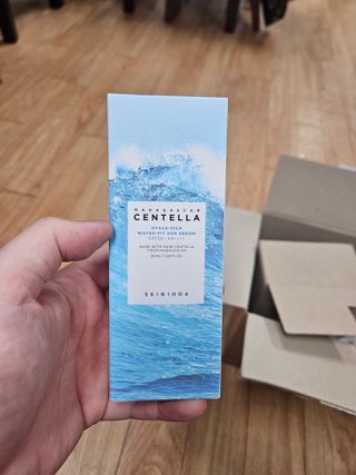 [스킨1004] 마다가스카르 센텔라 히알루-시카 워터핏 선세럼 50ml — 5점을 준 리뷰어가 2024년 5월 올린 사용 사진