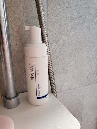 [바이로담] 저자극 약산성버블 폼 폼클렌징 150ml — 5점을 준 리뷰어가 2021년 3월 올린 사용 사진