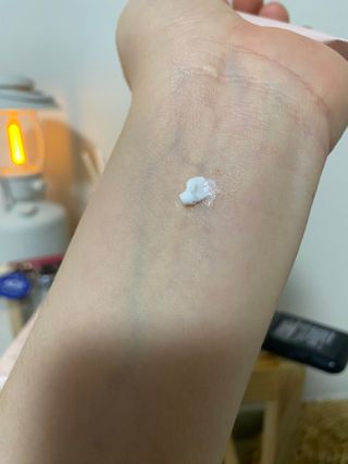 러브모아 향수 고체향수 승무원 고체향수 바르는 향수 니치향수 도손 우드세이지 앤 씨솔트 — 3점을 준 리뷰어가 2023년 1월 올린 사용 사진