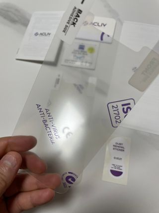 아클리브 Eco 항균 항바이러스 액정 보호필름(iPhone) — 5점을 준 리뷰어가 2022년 7월 올린 사용 사진