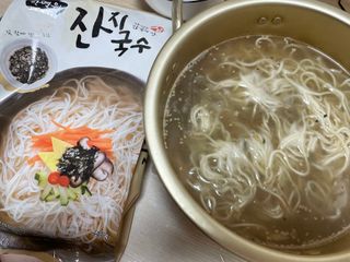 [한면원] 잔치국수 2인분 — 5점을 준 리뷰어가 2022년 7월 올린 사용 사진