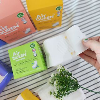 에어퀸 뉴브레스 유기농 생리대 4종 (팬티라이너 20P + 중형 10P + 대형 10P + 오버나이트 8P)_체험단 — 5점을 준 리뷰어가 2024년 6월 올린 사용 사진