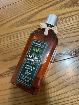 체코 비건화장품 마뉴팍투라 향좋은 맥주 샤워젤 (300ml) — 5점을 준 리뷰어가 2022년 6월 올린 사용 사진