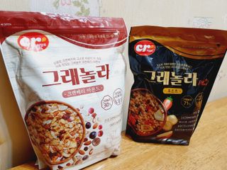 씨알푸드 씨알로 그래놀라 2종 후르츠+크랜베리 아몬드 — 5점을 준 리뷰어가 2022년 7월 올린 사용 사진