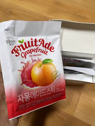 [복음자리] 바리스타 패키지 2종 랜덤발송 (딸기스무디 스틱+샤인머스캣에이드 or 망고스무디+자몽에이드) — 5점을 준 리뷰어가 2022년 7월 올린 사용 사진