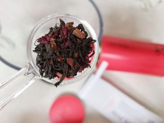 마시다 붉은 석양 빛을 담은 프리미엄 수제 블렌딩 홍차, 레드선셋블랙티 — 5점을 준 리뷰어가 2021년 3월 올린 사용 사진