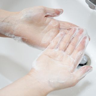 로우퀘스트 베리어 인핸싱 클렌저 190ml — 5점을 준 리뷰어가 2023년 10월 올린 사용 사진