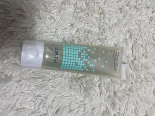 닥터에프파이브 젤리스크럽 소프트 클렌징폼 120ml — 4점을 준 리뷰어가 2022년 6월 올린 사용 사진
