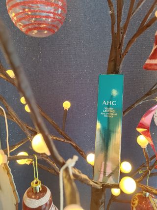 [NEW 탄력유턴 아이크림] AHC 유스 래스팅 리얼 아이크림 포 페이스 — 5점을 준 리뷰어가 2021년 2월 올린 사용 사진