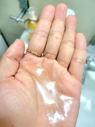 스킨큐어 산다화 순한 클렌징 동백 오일 200ml — 5점을 준 리뷰어가 2023년 8월 올린 사용 사진