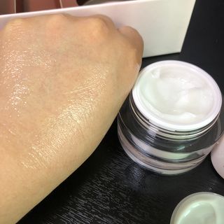 프리마인 바르기만 하면 철벽 스킨케어+24시간 마스크팩 효과. 셀라브 리제너레이팅 시스템 부스터+크림 세트 — 5점을 준 리뷰어가 2023년 5월 올린 사용 사진