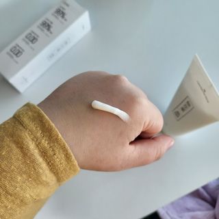 [베러오리진] 무화과 크리미 딥 폼 클렌저/피부 노폐물 & 미세먼지 99 세정 인증 민감성 피부 무자극 인증 — 5점을 준 리뷰어가 2021년 11월 올린 사용 사진