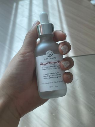 오투에니원 갈락토미세스 리바이탈라이징 프리미엄 화이트닝 에센스 50ml — 5점을 준 리뷰어가 2023년 2월 올린 사용 사진