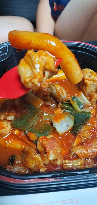 한성기업 무볼레 닭떡볶이+해물떡볶이 2종 세트 — 5점을 준 리뷰어가 2021년 9월 올린 사용 사진