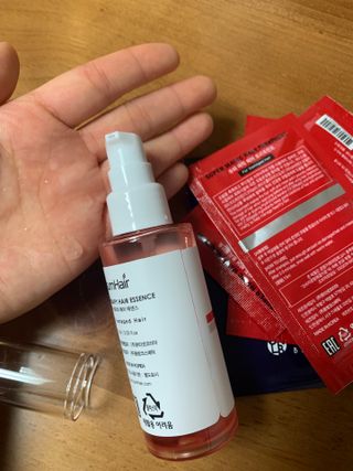 썸헤어 / SUMHAIR 썸헤어 실키 테라피 헤어 에센스 — 5점을 준 리뷰어가 2021년 6월 올린 사용 사진