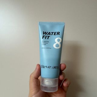나우 [리브엠]피부 속부터 겹겹이, 촘촘하게! 워터핏8중 수분착붙 크림 — 5점을 준 리뷰어가 2025년 1월 올린 사용 사진