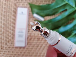 산수시 일루미네이팅 펄 영양 다크서클 스틱 아이 크림 케어 15ml — 5점을 준 리뷰어가 2021년 6월 올린 사용 사진