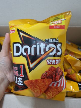 롯데제과 도리토스 양념치킨맛 — 5점을 준 리뷰어가 2021년 4월 올린 사용 사진