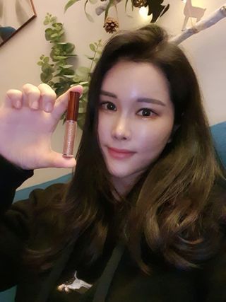 [블랙루즈] 펄블리 아이 글리터 유니버스 2종 — 4점을 준 리뷰어가 2020년 12월 올린 사용 사진
