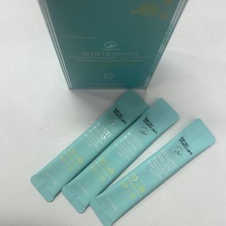오투에니원 화이트 스완 갈락토미세스 비타민 C 워터 슬리핑 마스크 — 5점을 준 리뷰어가 2022년 12월 올린 사용 사진