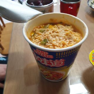 NISSIN 닛신 컵누들  4종 - 씨푸드오리지날, 씨푸드 스파이시, 씨푸드 커리, 씨푸드 XO소스 — 5점을 준 리뷰어가 2022년 3월 올린 사용 사진