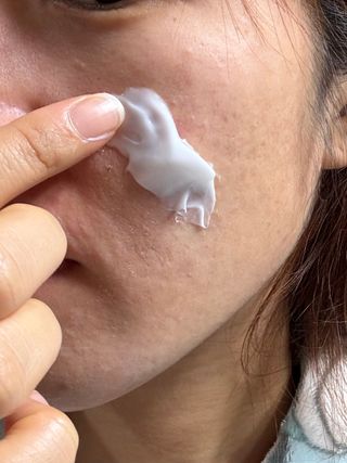 나우_ [리브엠]피부 속부터 겹겹이, 촘촘하게! 워터핏8중 수분착붙 크림 — 5점을 준 리뷰어가 2025년 1월 올린 사용 사진