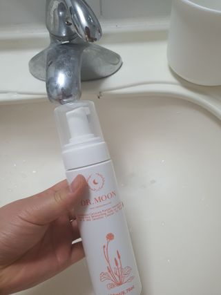 MF프리 [닥터문] 유산균 락토케어 질경초 여성청결제 200ml (폼타입) — 5점을 준 리뷰어가 2022년 7월 올린 사용 사진
