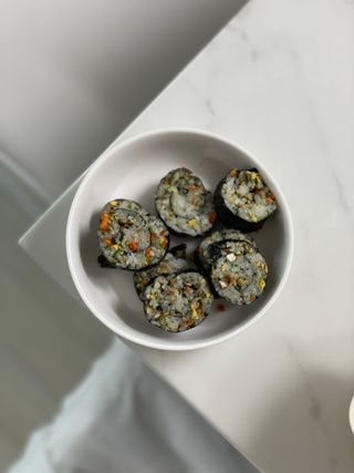 해풀잎 누구나 김밥*1ea [(혼합야채 35g *1ea,  김밥김 (5g, 5ea),  양념간장 (6g, 5ea), 참기름(5g, 2ea)] — 5점을 준 리뷰어가 2022년 7월 올린 사용 사진
