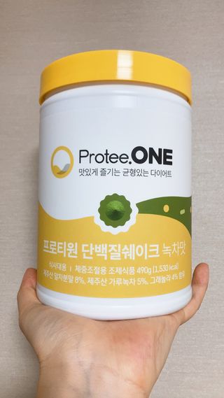 프로티원 단백질쉐이크 녹차맛 2주분 1통+보틀 — 4점을 준 리뷰어가 2021년 4월 올린 사용 사진