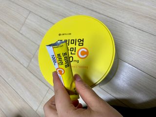 서울약사신협 프리미엄비타민C1000_2.5G x 100포 — 5점을 준 리뷰어가 2020년 12월 올린 사용 사진