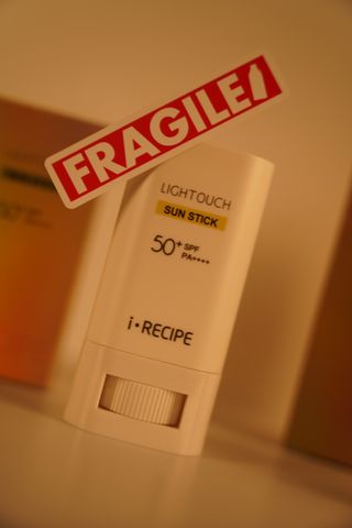 아이레시피 라이트터치 선스틱 15g (SPF50+, PA++++) — 4.5점을 준 리뷰어가 2023년 2월 올린 사용 사진